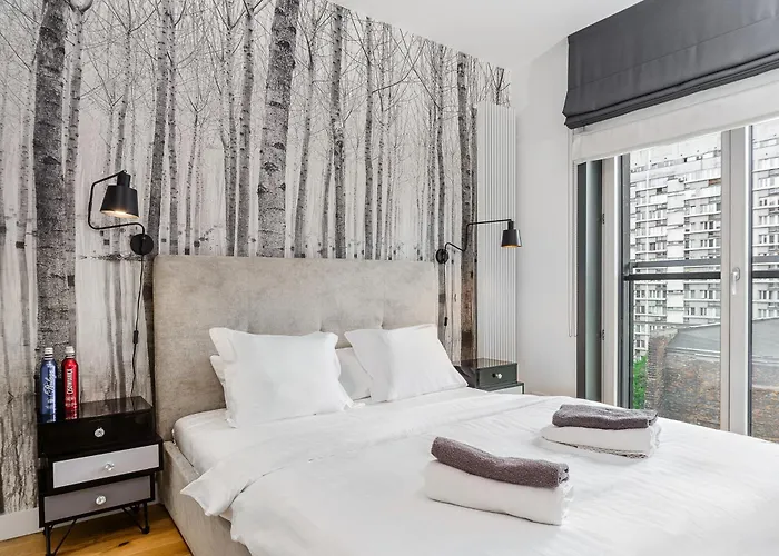 Beautiful With Parking In Mennica