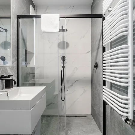 Beautiful With Parking In Mennica * 바르샤바