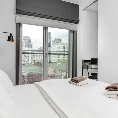 Beautiful With Parking In Mennica *