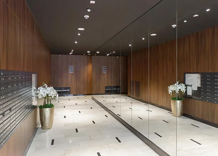 Beautiful With Parking In Mennica Apartment Warsaw