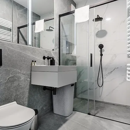 Beautiful With Parking In Mennica * Warschau